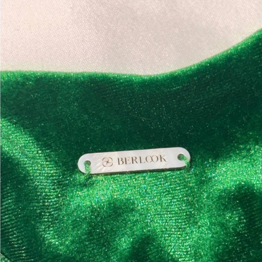 Velvet Vibrant Green Bikini Set - Picture 4 of 4